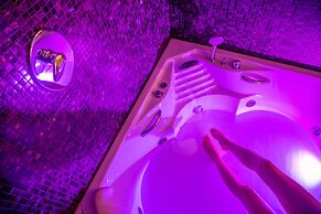 SUITE SISTINA FOR BRAVE LOVERS