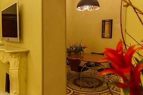 SUITE SISTINA FOR BRAVE LOVERS