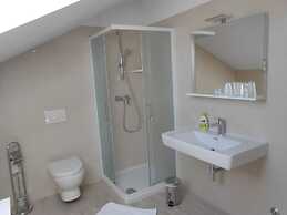 Bed & Breakfast Vila Kristina