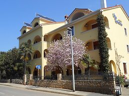 Bed & Breakfast Vila Kristina