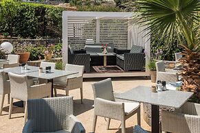 Hotel Matheo Villas & Suites