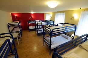 The 4 You Hostel & Hotel