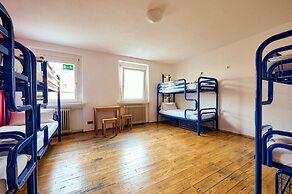 The 4 You Hostel & Hotel