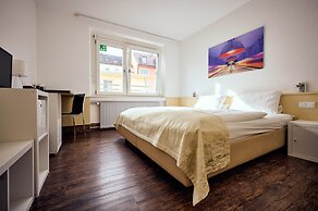 The 4 You Hostel & Hotel