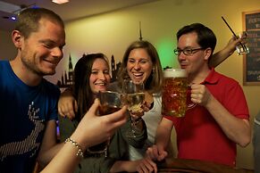 The 4 You Hostel & Hotel