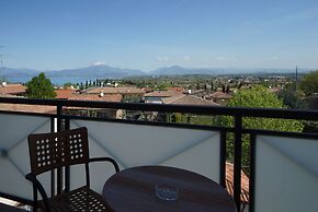 Hotel Clarin 14 by Dori