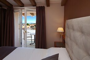 Hotel Clarin 14 by Dori