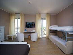 Hotel Clarin 14 by Dori