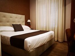 Hotel Clarin 14 by Dori