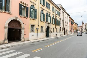 Luxurious Arena residence 80 meters from the Arena