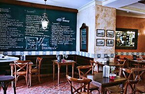 Casa Palacio de Los Leones