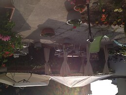 La Mimosa Bed and Breakfast