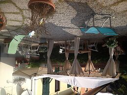 La Mimosa Bed and Breakfast