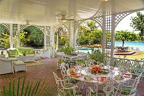 Seagrapes 5br by Jamaican Treasures