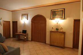 Lastra Bed & Car