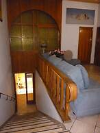 Lastra Bed & Car