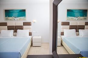 Brentanos Apartments ~ A ~ View of Paradise