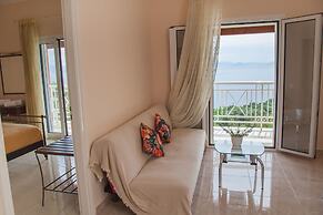 Brentanos Apartments ~ A ~ View of Paradise