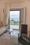 Brentanos Apartments ~ A ~ View of Paradise