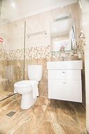 Brentanos Apartments ~ A ~ View of Paradise