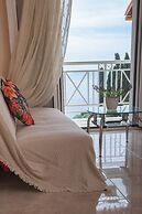 Brentanos Apartments ~ A ~ View of Paradise