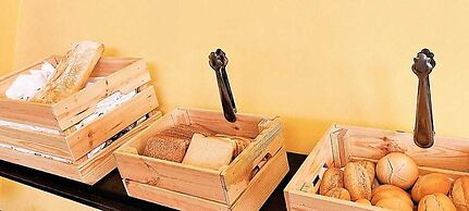 Hotel Ele Puente Romano