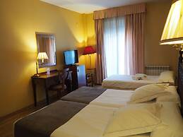 Hotel Ele Puente Romano