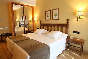 Hotel Ele Puente Romano