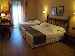 Hotel Ele Puente Romano