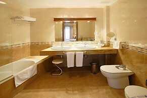 Hotel Ele Puente Romano