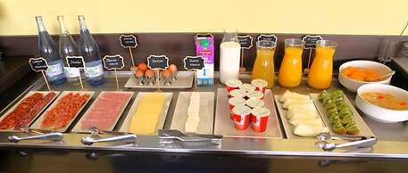 Hotel Ele Puente Romano