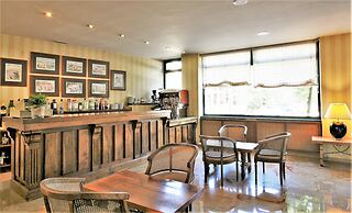 Hotel Ele Puente Romano