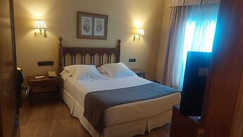 Hotel Ele Puente Romano