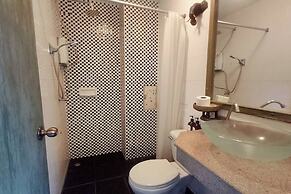 CM Night Bazaar Boutique Hotel