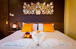 CM Night Bazaar Boutique Hotel