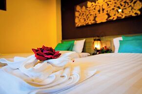 CM Night Bazaar Boutique Hotel