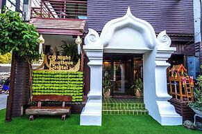CM Night Bazaar Boutique Hotel