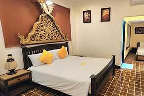 CM Night Bazaar Boutique Hotel