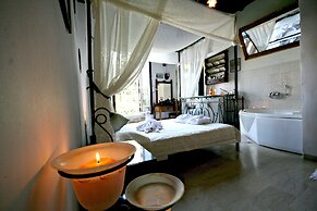 Ifigenia Rooms & Studios