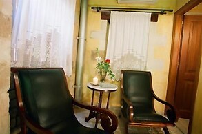 Ifigenia Rooms & Studios