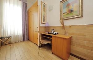 Sonnino Suite