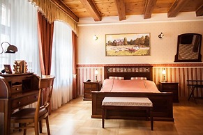 Duval Serviced Apartments