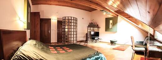 Duval Serviced Apartments