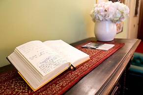 Diamantino Town House