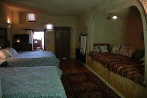 Elkep Evi Cave Hotel