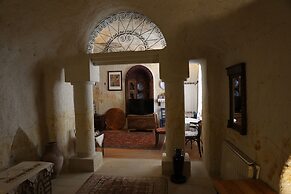 Elkep Evi Cave Hotel