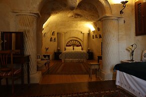 Elkep Evi Cave Hotel