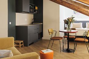 Blume Cruz Suites