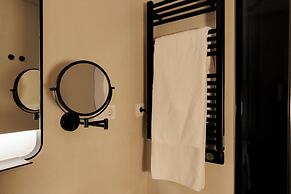 Blume Cruz Suites