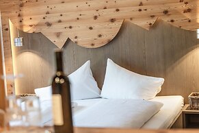 Dips & Drops - The First Bike And Ski Hub